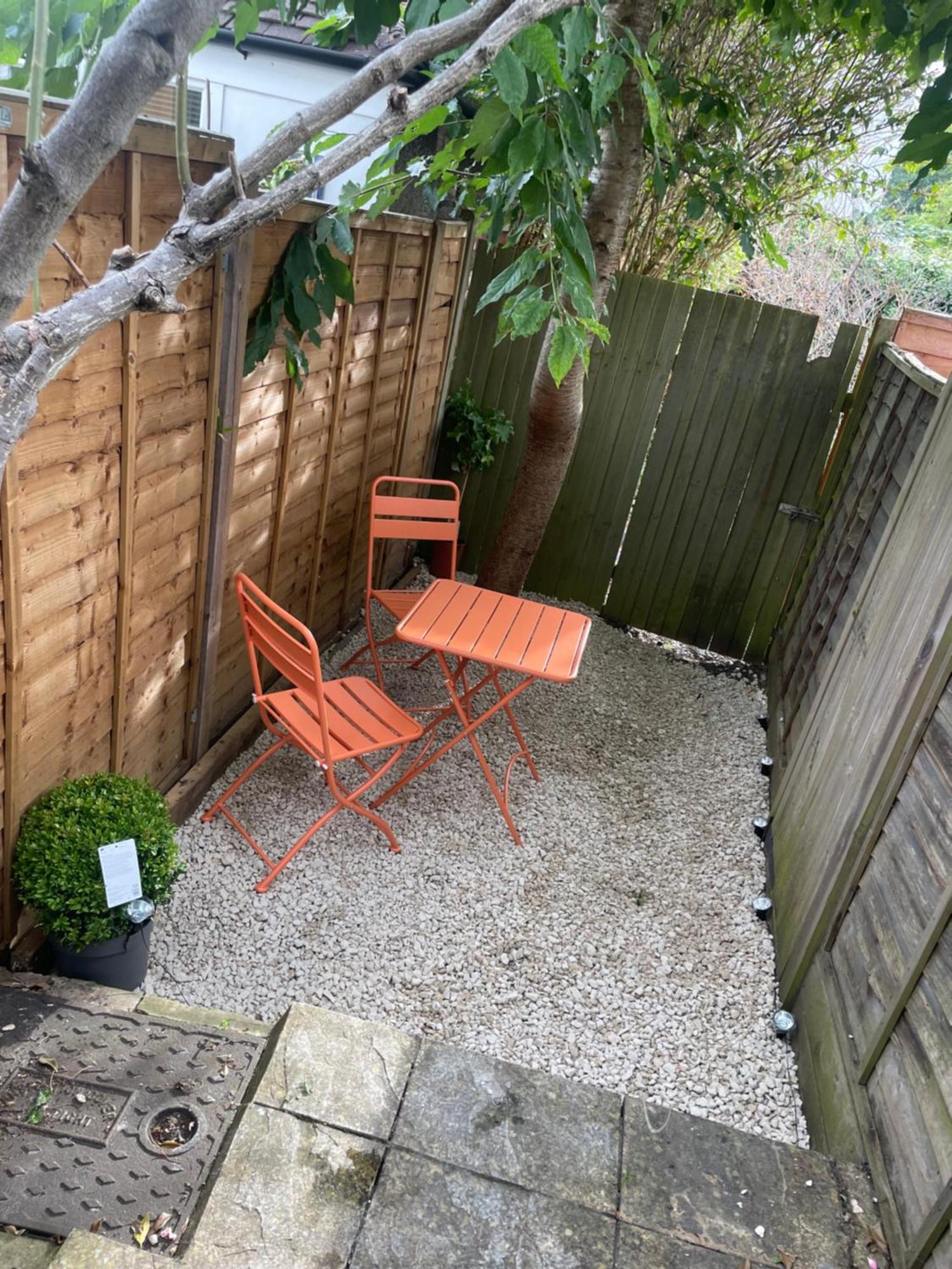 Super Convenient For Central London - Large 2 Double Bed Apartment 30 Seconds Walk To Platform Train Station And 19 Mins To London Waterloo Bagian luar foto